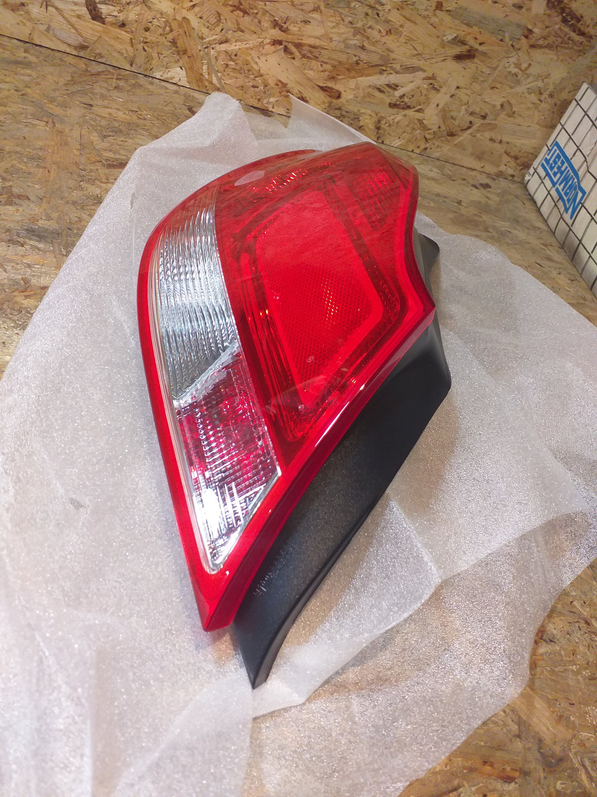 Insignia Heckleuchte links original GM Opel NEU