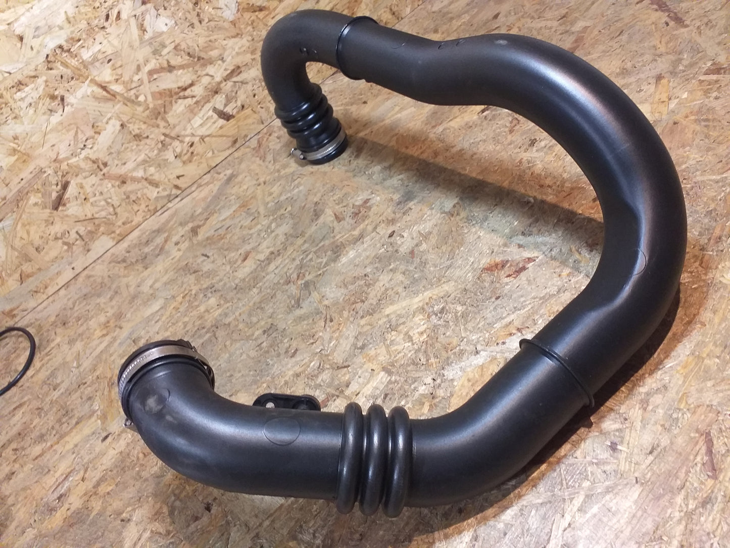 Movano A Schlauch Zwischenkühler an Adapter Abgasrückfühungsventil original GM Opel NEU