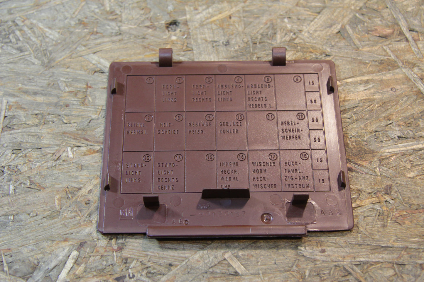 Original GM Opel Deckel Sicherungskasten, rot, für Corsa A bis Fg-Nr, L4999999, 90164357 Corsa A