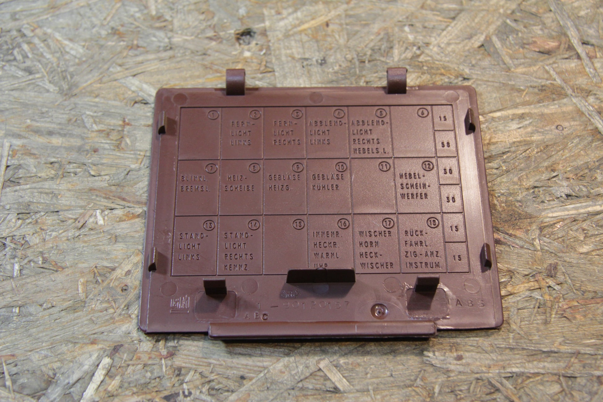 Original GM Opel Deckel Sicherungskasten, rot, für Corsa A bis Fg-Nr, L4999999, 90164357 Corsa A