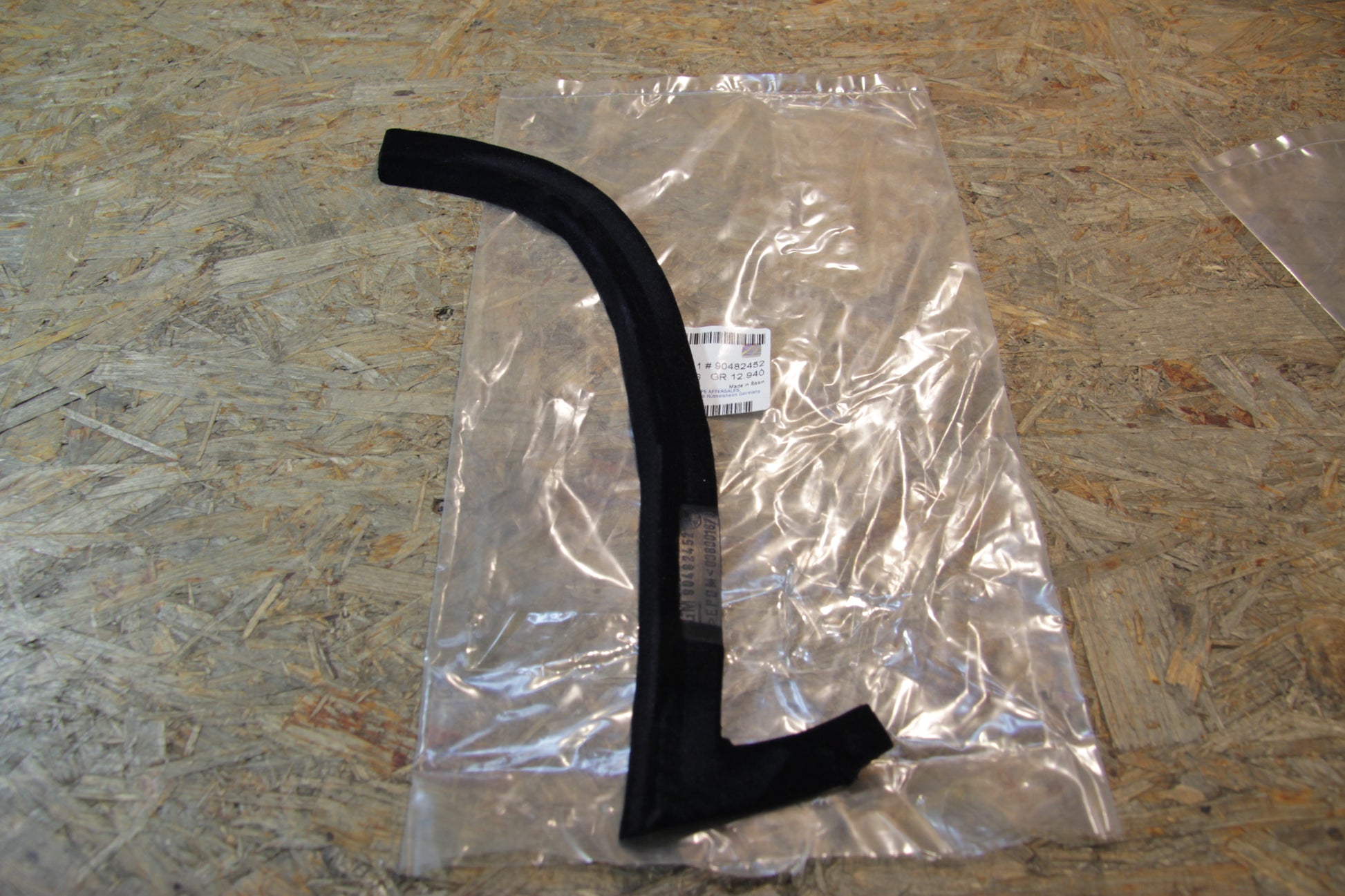 Original GM Opel Dichtleiste Heckscheibe rechts 90482452 Tigra A