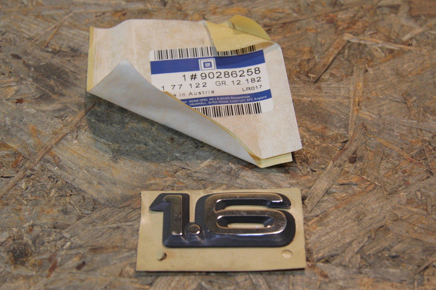 Original GM Opel Schriftzug 1,6 chrom/blaugrau  hinten 90286258 Ascona C