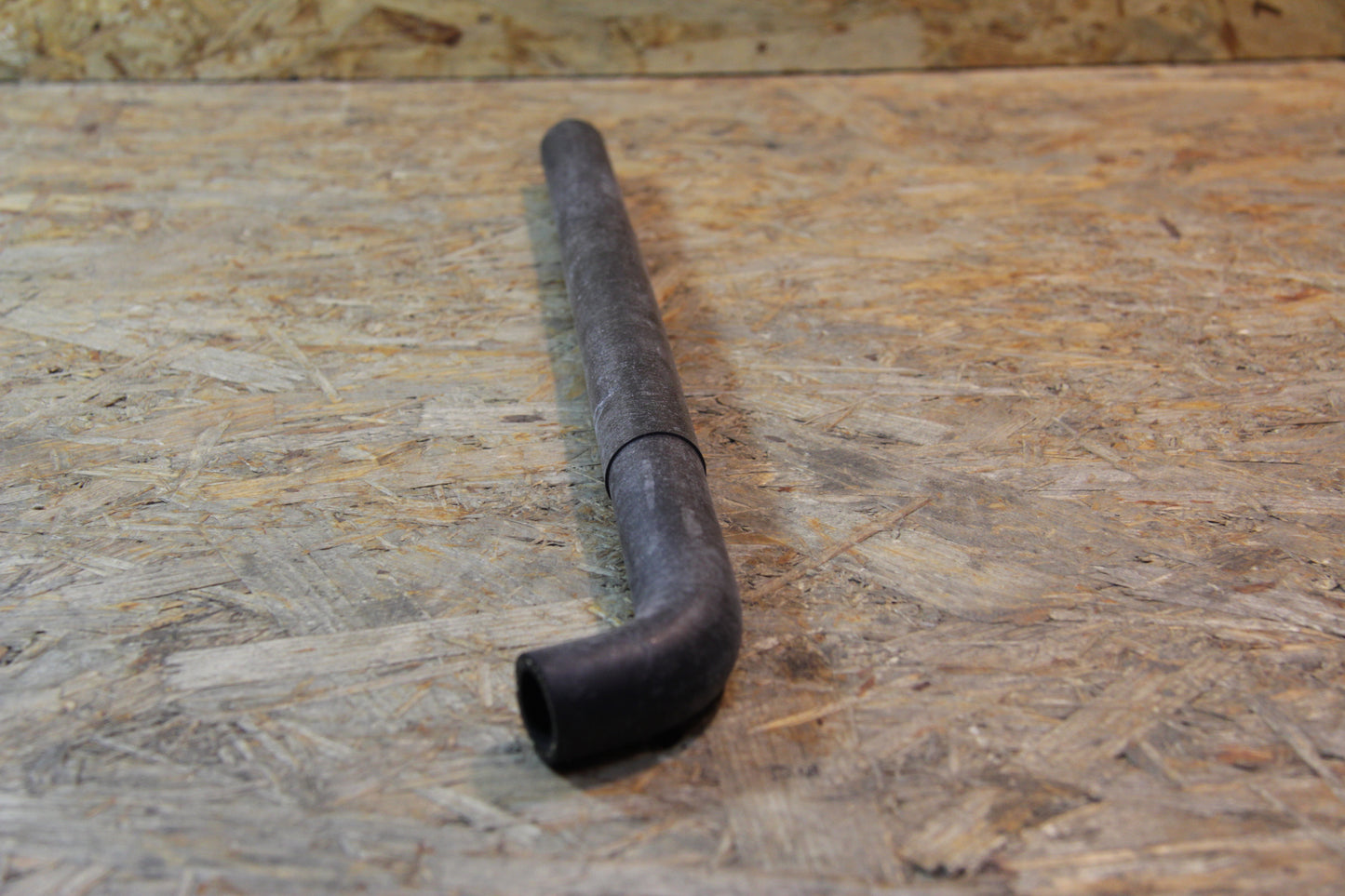 Original GM Opel Kühlerschlauch an Ausgleichsbehälter Durchmesser: 18 mm Länge: 380 mm  90273059 Omega A , Senator B