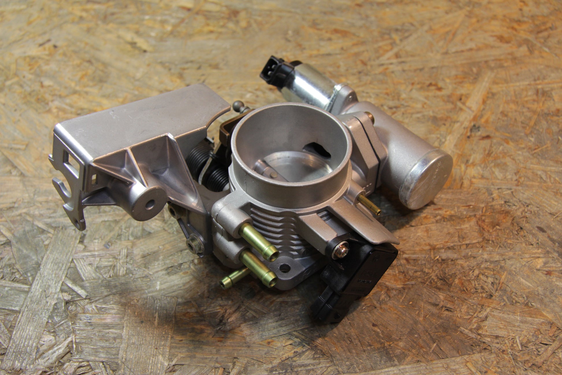 Original GM Opel Drosselklappenstutzen  90544023 Astra G , Astra G Cabrio , Omega B