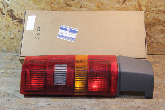 Original GM Opel Heckleuchte mit Nebelschlussleuchte rechts 90010308 Kadett E