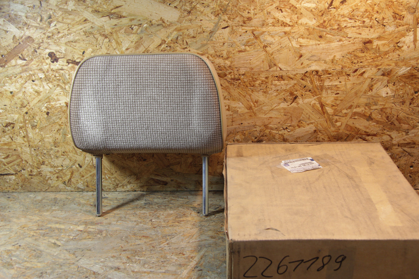 Original GM Opel Kopfstütze vorne beige Polstercode: 108 90255945 Corsa A