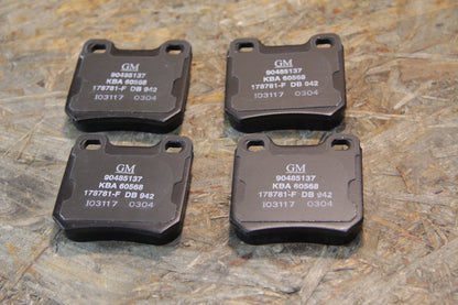 Original GM Opel Satz Bremsbeläge hinten 90485137 Omega A