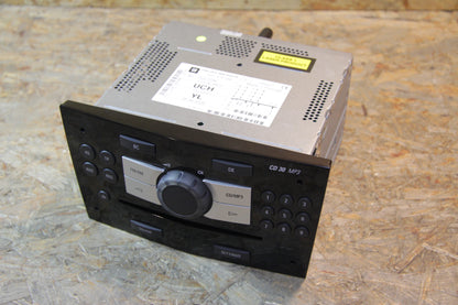 Original GM Opel Radio CD-Player kohlefarben-piano Kennzeichen YL  (in Verbindung mit Grafikanzeigegerät) 13257038 Corsa D