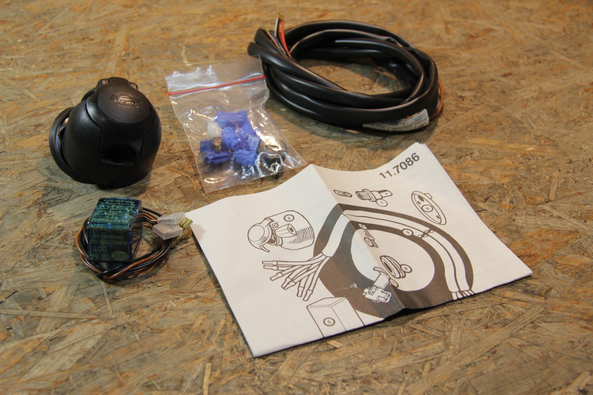 Original GM Opel Elektrosatz Anhängerkupplung  90271381 Kadett E