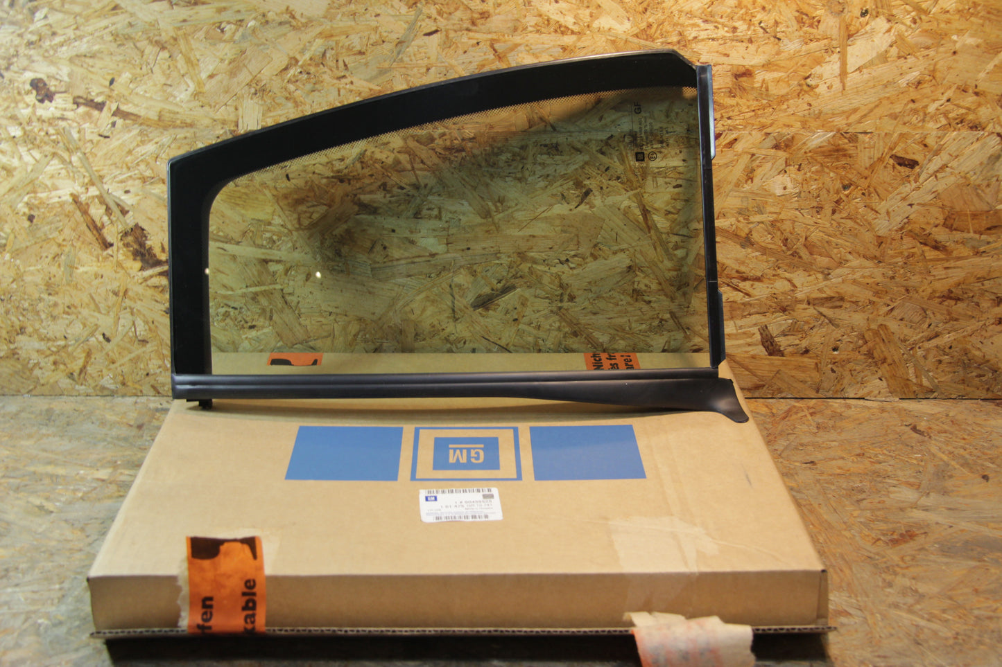 Original GM Opel Scheibe festes Fenster Hintertür links grün getönt  90459525 Omega B Caravan