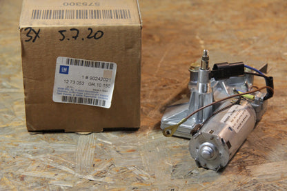 Original GM Opel Wischermotor Heckscheibe  90242021 Kadett E
