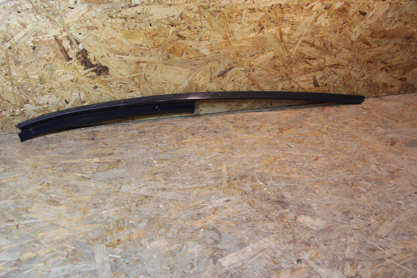 Original GM Opel Zierleiste Dach hinten links novaschwarz 90426315 Omega A