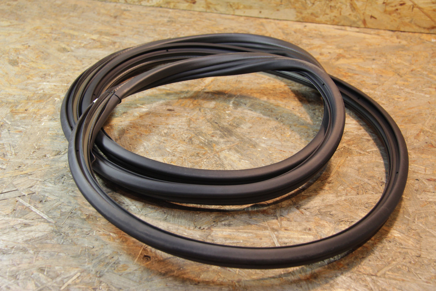 Original GM Opel Gummiabdichtung Farbcode: 037, 139, 237, 437, 597, 637, 735, 867, 937 90311071 Omega A