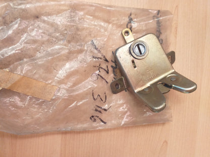 Kadett D Schrägheck Schloss an Heckklappe original GM Opel NEU