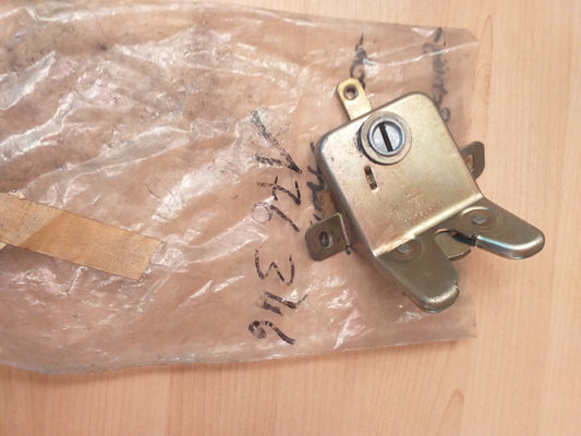 Kadett D Schrägheck Schloss an Heckklappe original GM Opel NEU