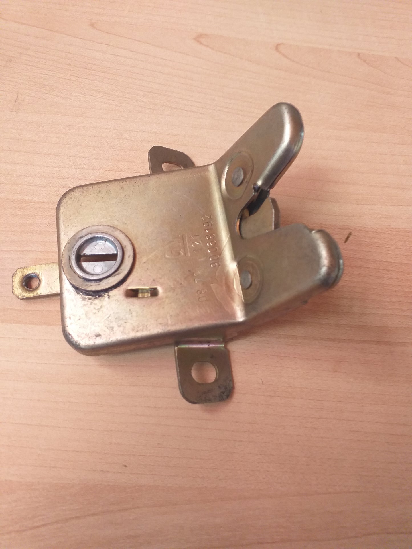 Kadett D Schrägheck Schloss an Heckklappe original GM Opel NEU