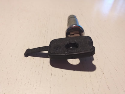 Oldtimer Youngtimer Schließzylinder mit Schlüssel original GM Opel NEU