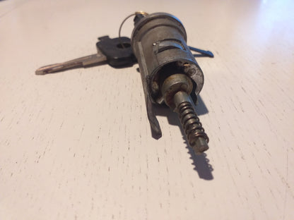 Oldtimer Youngtimer Schließzylinder mit Schlüssel original GM Opel NEU