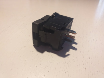 Omega A Senator B Schalter Nebelscheinwerfer original GM Opel NEU
