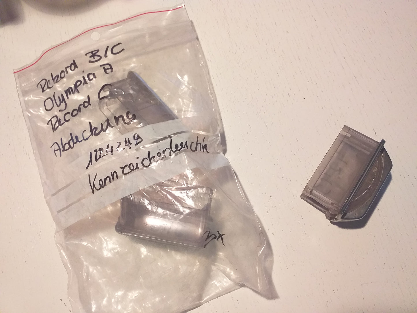 Rekord B/C Olympia A Abdeckung Kennzeichenleuchte original GM Opel NEU
