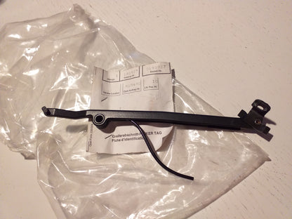 Tigra A/B Kadett E Halter Windabweiser an Schiebedach original GM Opel NEU