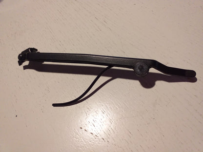 Tigra A/B Kadett E Halter Windabweiser an Schiebedach original GM Opel NEU