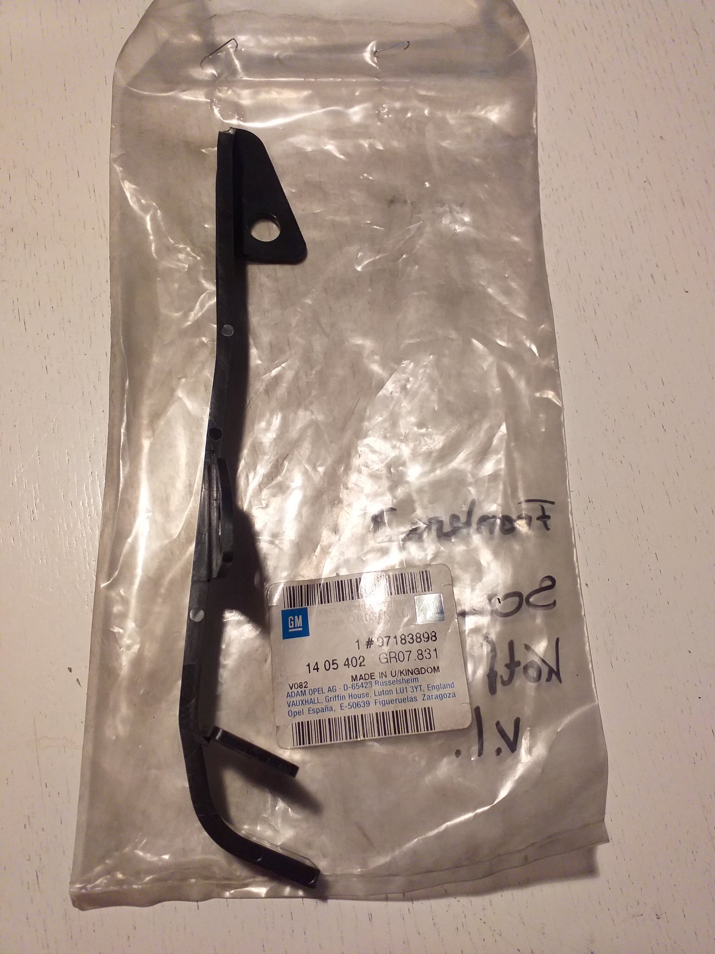 Frontera B Schutzverkleidung Kotflügel v.l original GM Opel NEU