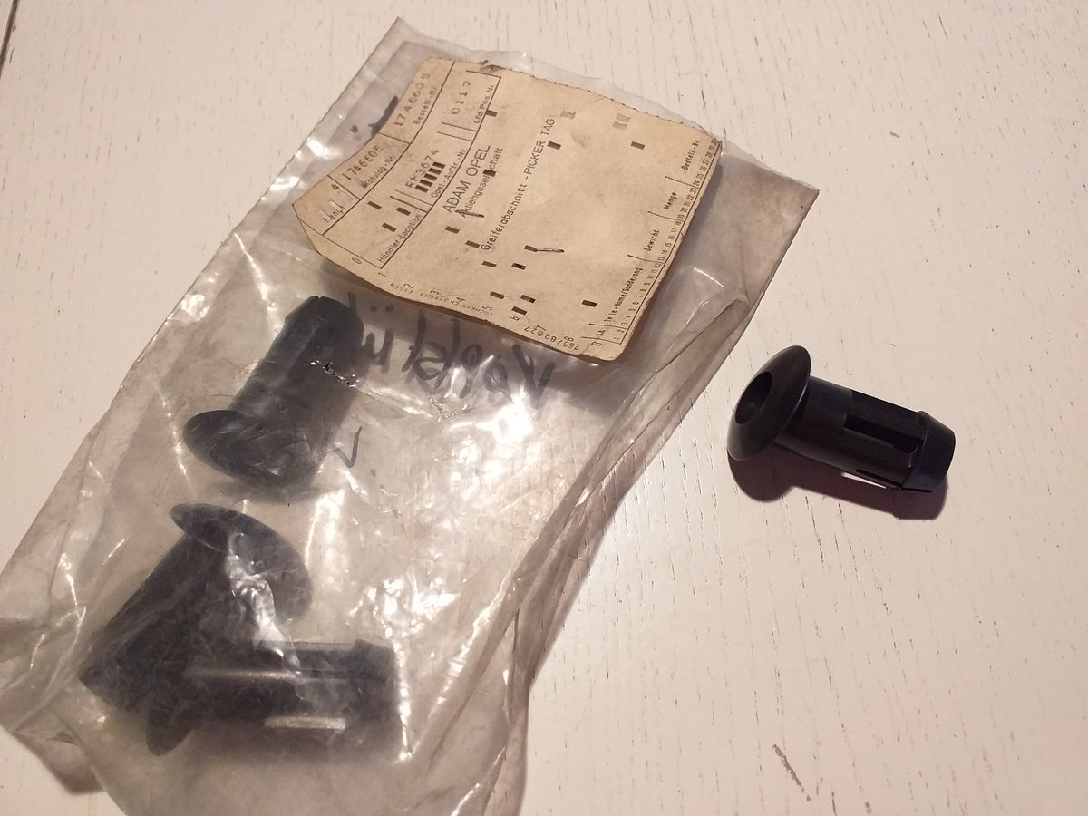 Oldtimer Youngtimer Kopfstützenführungshülsen original Opel NEU
