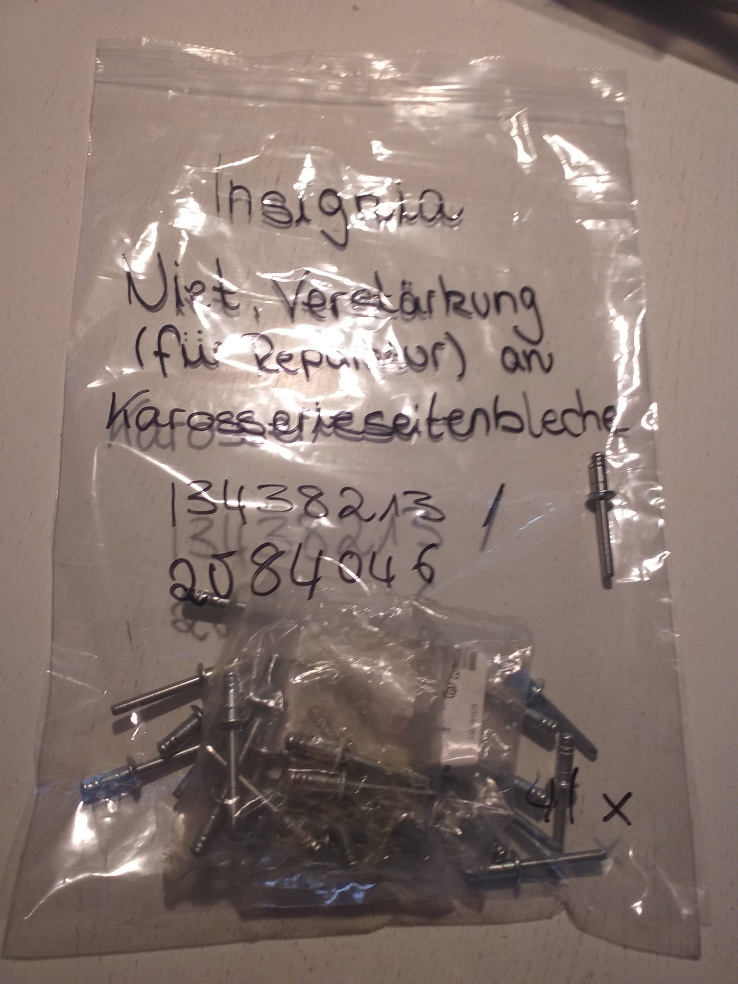 Insignia Niet, Verstärkung an Karosserieseitenbleche original GM Opel NEU