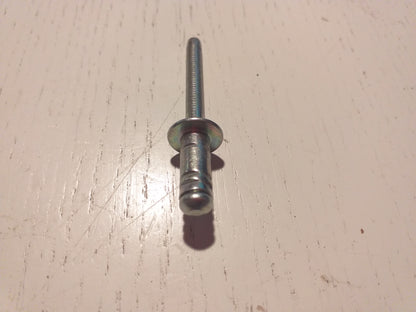 Insignia Niet, Verstärkung an Karosserieseitenbleche original GM Opel NEU