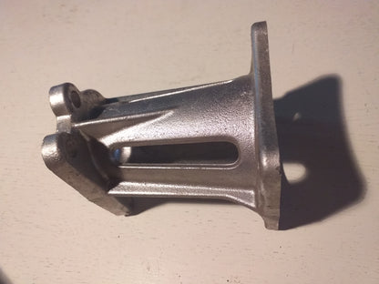 Kapitän Admiral A Befestigung Halter an Bremsverstärkereinheit original GM Opel NEU
