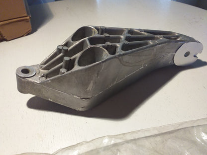 Vectra B Motorhalter original GM Opel NEU