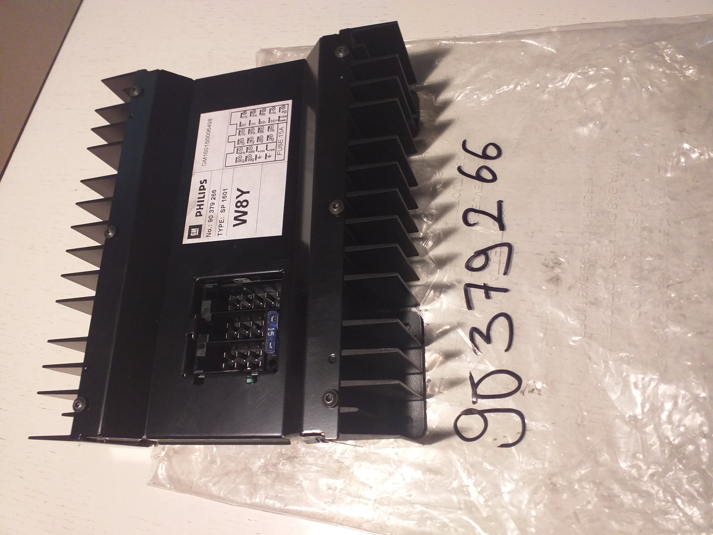 Omega B Verstärker Steuergerät original GM Opel NEU