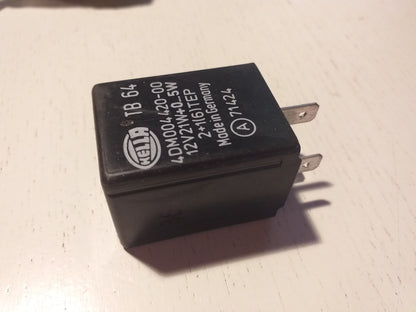 Omega A Senator B Frontera A Blinker Relais original GM Hella NEU