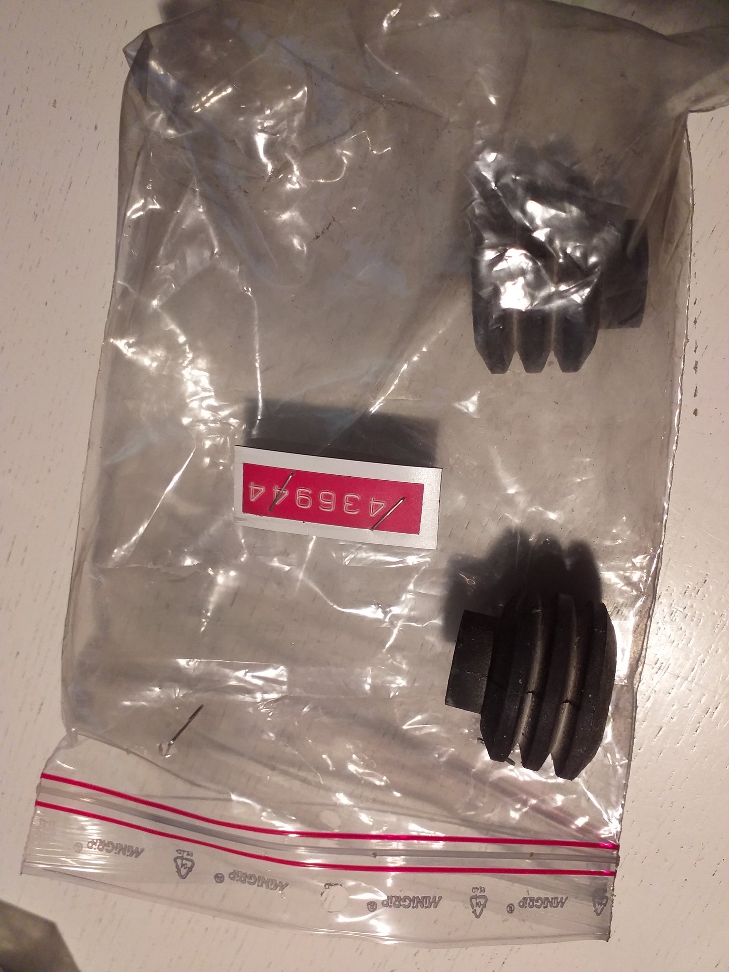 Omega A Anschlagpuffer Stoßdämpferhinten original GM Opel NEU