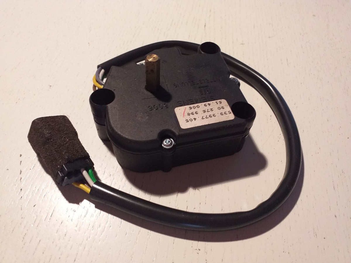 Senator B Motor Mischluftklappe original GM Opel NEU