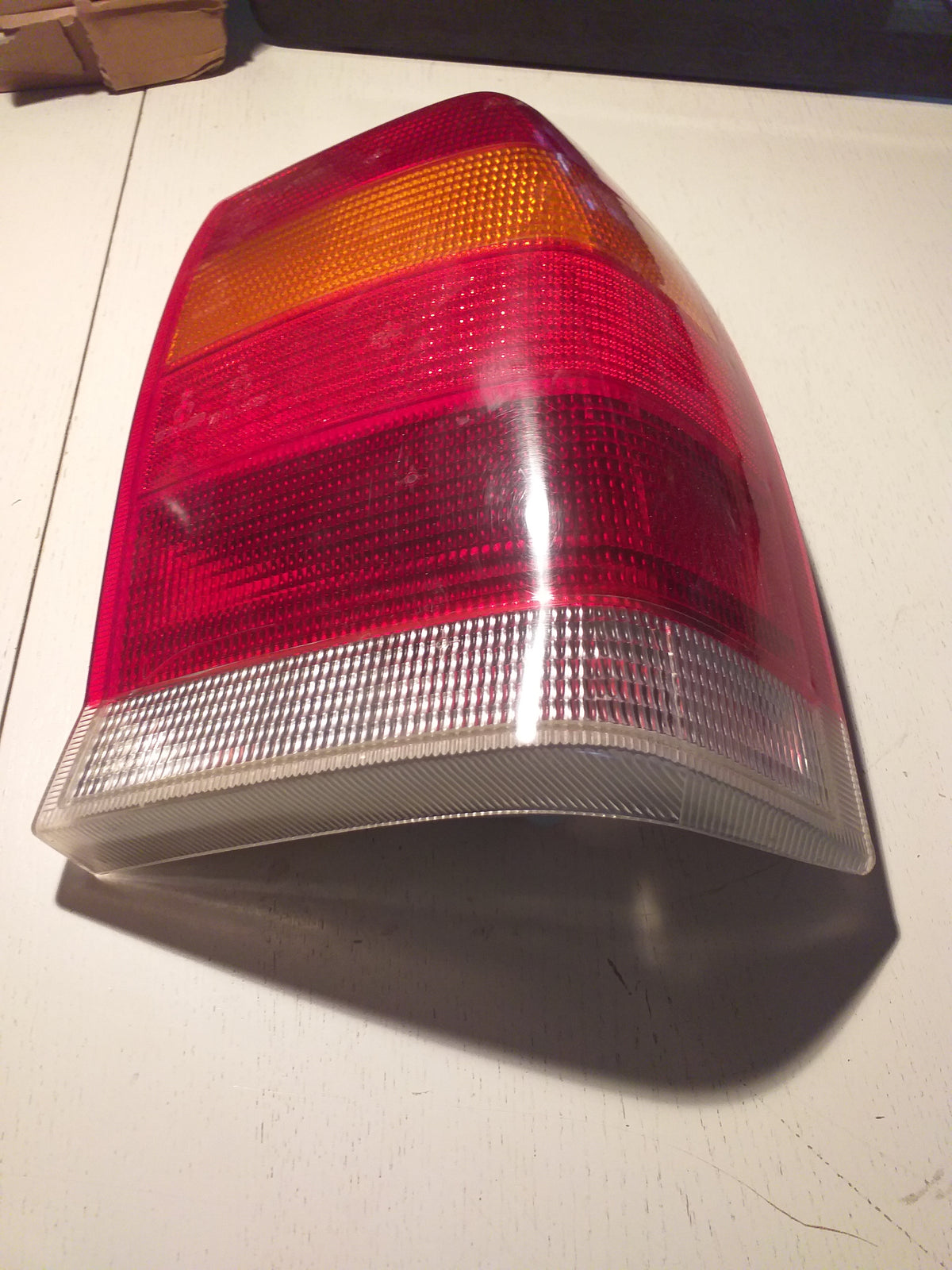 Omega B Heckleichte mit Nebelschlussleuchte rechts original GM Opel NEU