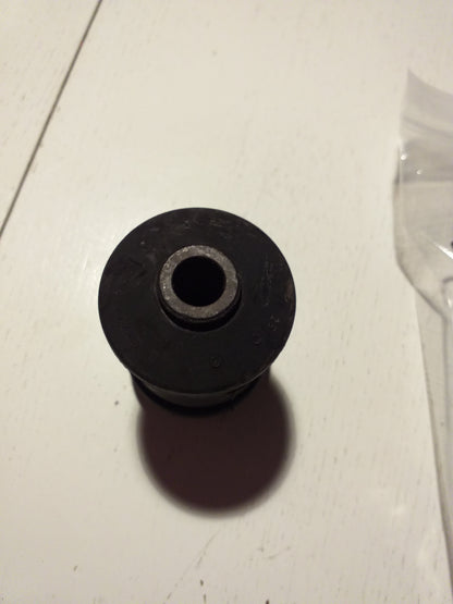 Omega A/B/Caravan VectraA/A CC Lagerbuchse Lenker original GM Opel n6