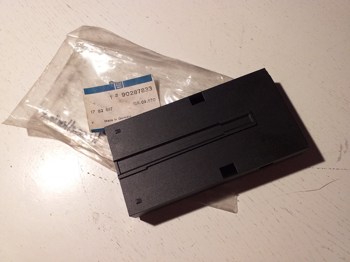Corsa B Tigra A Gehäuse Kassettenbox original GM Opel NEU
