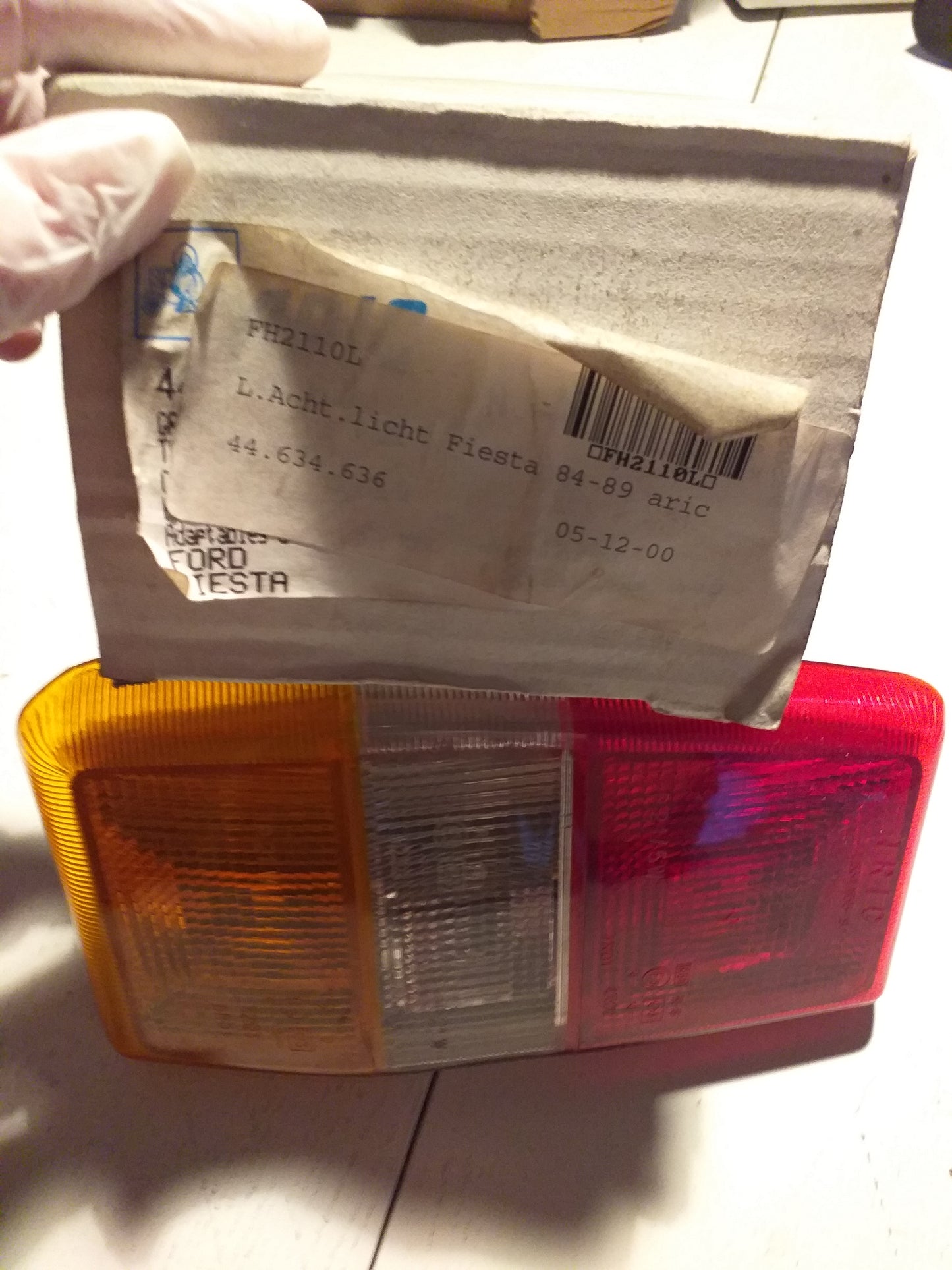Ford Fiesta Heckleuchteneinsatz links original ARIC NEU
