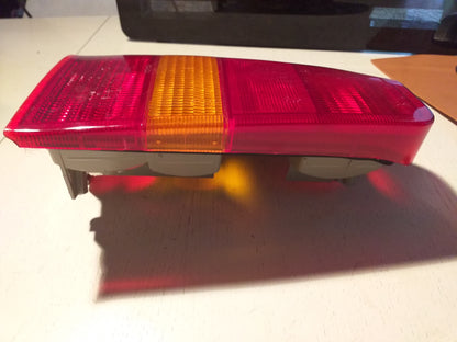 Kadett E Gehäuse Rücklicht links original YORKA NEU