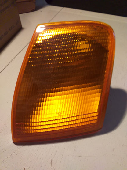 Ford Escort Blinkerleuchte original ARTEB NEU