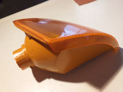 Ford Escort Blinkerleuchte original ARTEB NEU