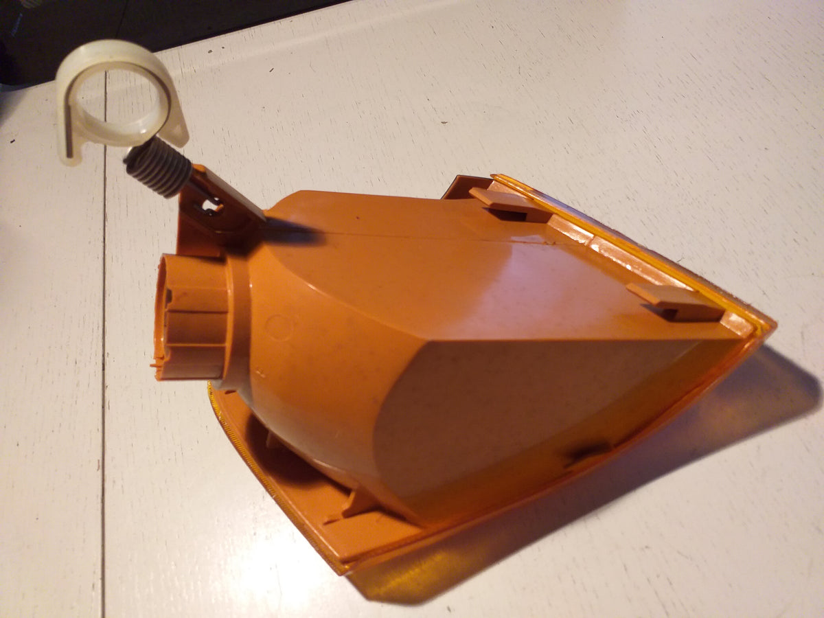 Ford Escort Blinkerleuchte original ARTEB NEU