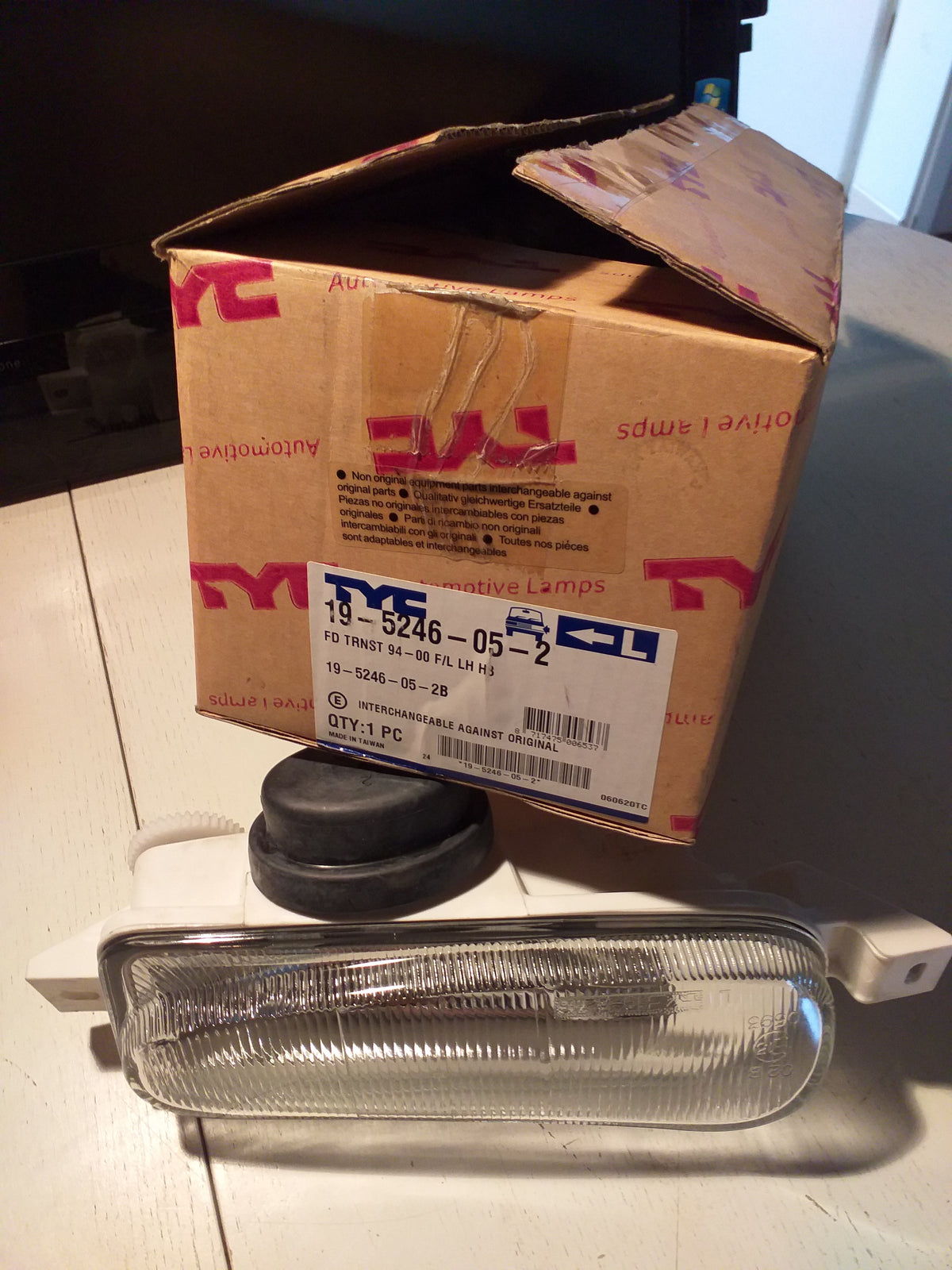 Ford Transit Bj 94-00 Scheinwerfer original TYC NEU