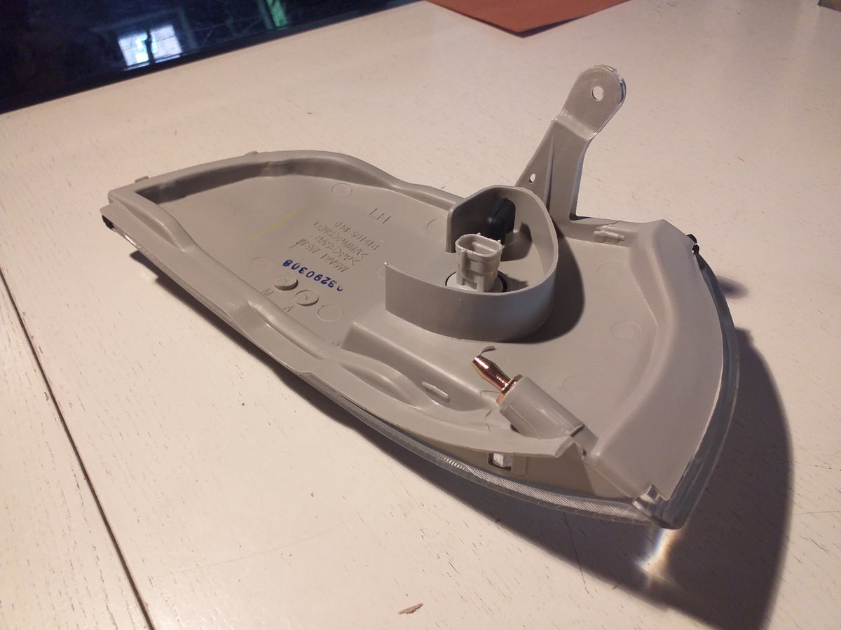 Toyota Corolla Bj 92  Blinker original TYC NEU