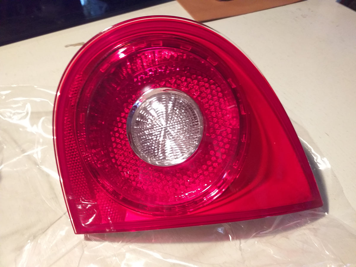 VW Golf 5 Heckleuchte original TYC NEU