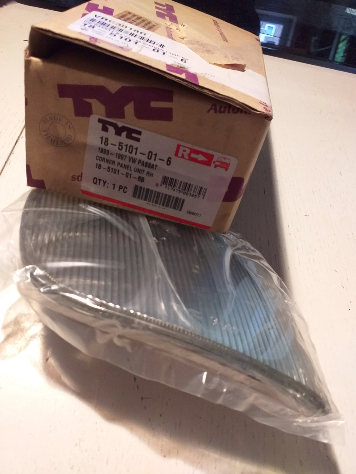 VW Passat Bj 93-97 Lichtscheibe original TYC NEU