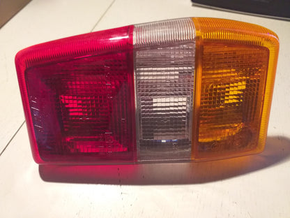 Ford Fiesta Rückleuchte rechts original NEU