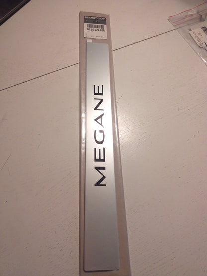 Renault Megane Emblem original Renault NEU